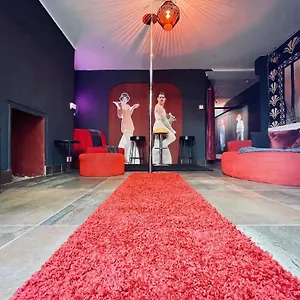 Apartment Seafront Party For Hens, Stags & Groups, Hove